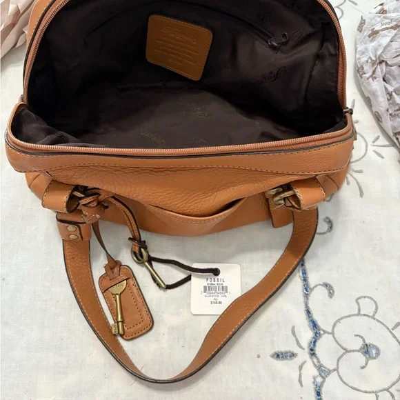 Vintage Fossil Tan Pebbled Leather Satchel w/ Key Fob - Picture 5 of 11